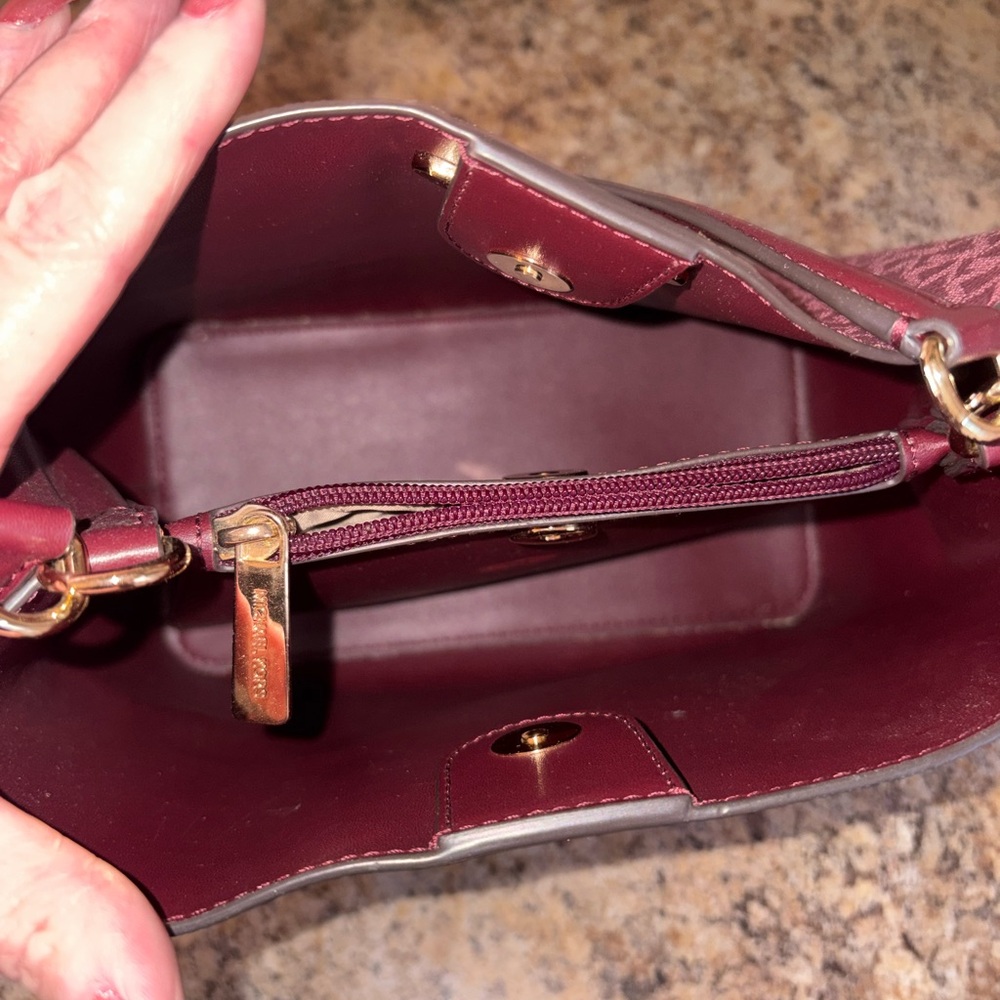 MICHAEL KORS Pink Logo Stripe Tote Bag - Picture 3 of 3